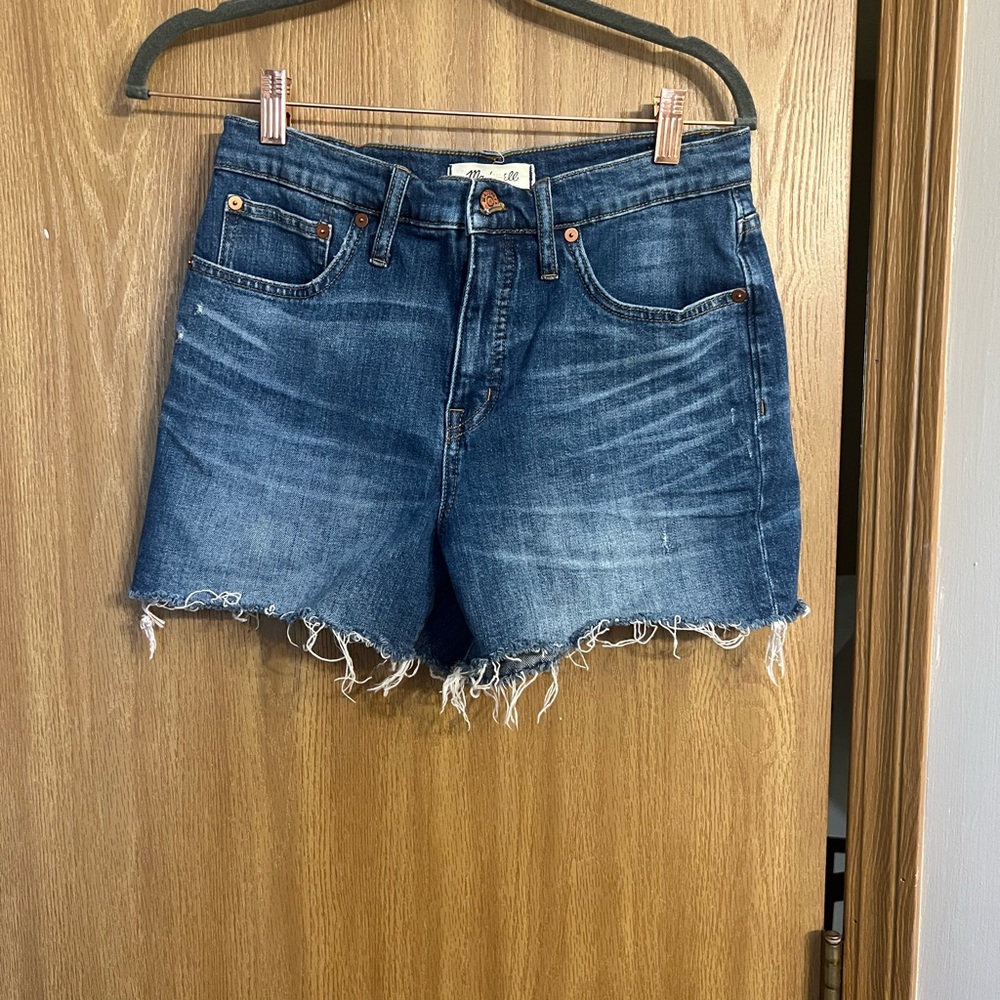 Madewell high rise frayed jean shorts size 28